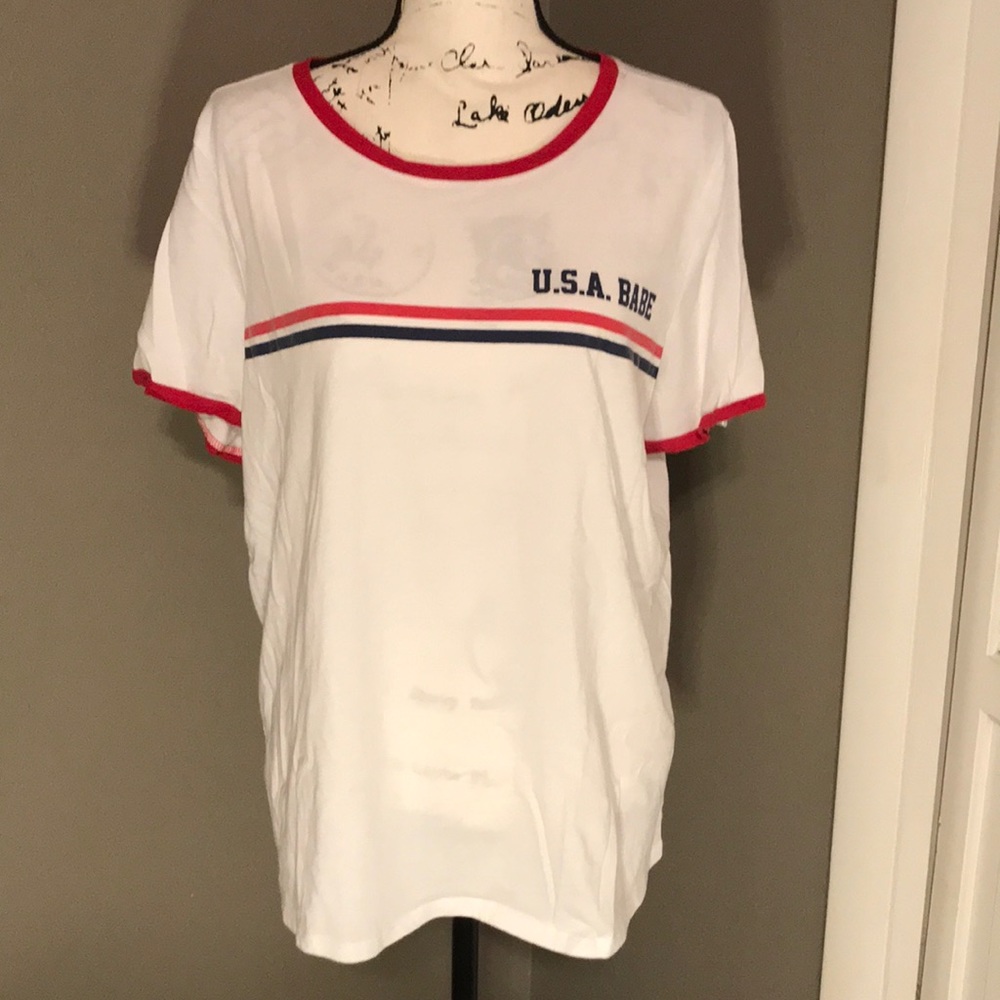🌸Forever 21 Plus USA babe T-shirt